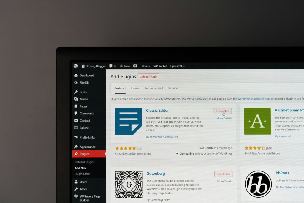 Are there any free backup plugins for WordPress? 7 Proven Picks